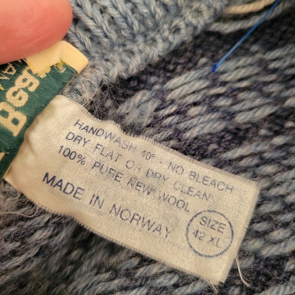Vintage LL Bean 100% Wool Sweater Size 42/XL Made In Norway - Picture 14 of 16